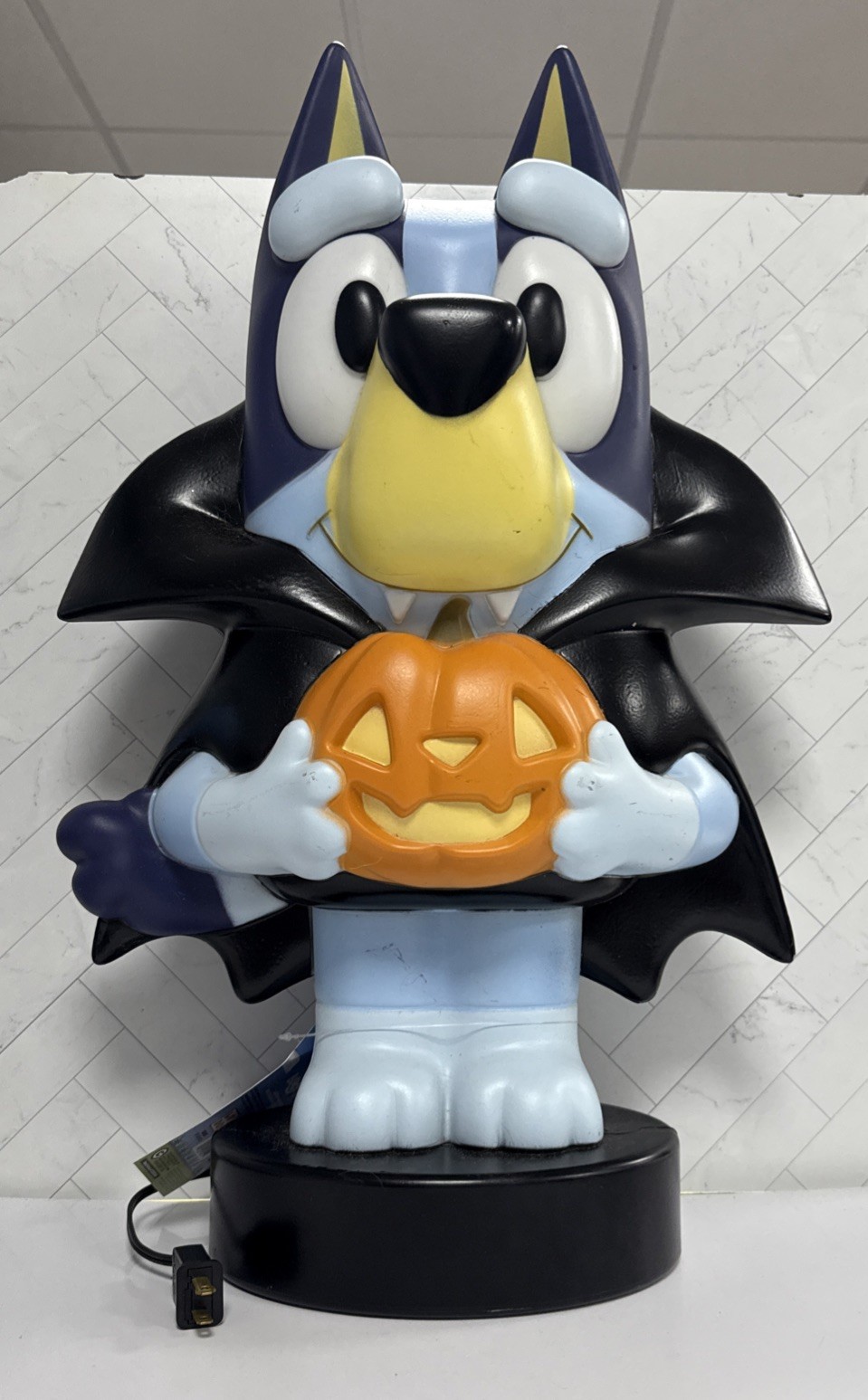 Disney Bluey Vampire Holding Pumpkin BLOW MOLD 24'' Halloween At Home BRAND NEW