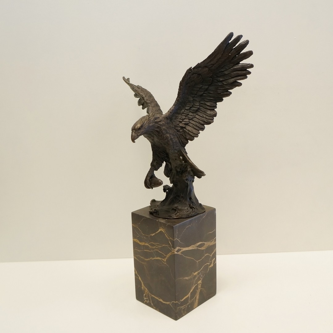 Art Deco Style Statue Sculpture Eagle Bird Wildlife Art Nouveau Style Bronze Sig