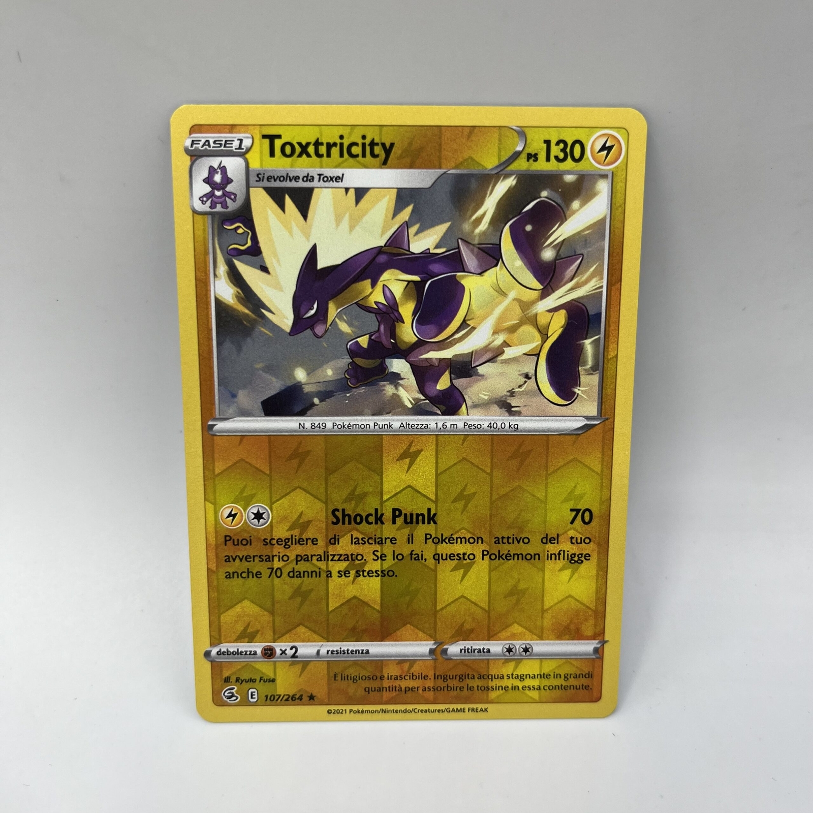 Pokemon Card TOXTRICITY RARE REVERSE (IT) | 107-264 Fusion Strike