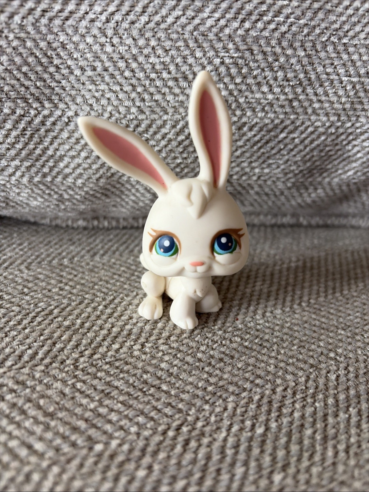 BUNNY RABBIT #3 White Blue Eyes Authentic Littlest Pet Shop - Hasbro LPS