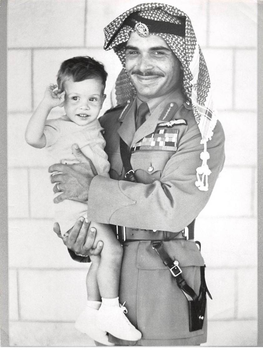 Photo presse.AM21281.9 3/8x7 1/8in Environ.portrait Officiel.hussein & Prince A