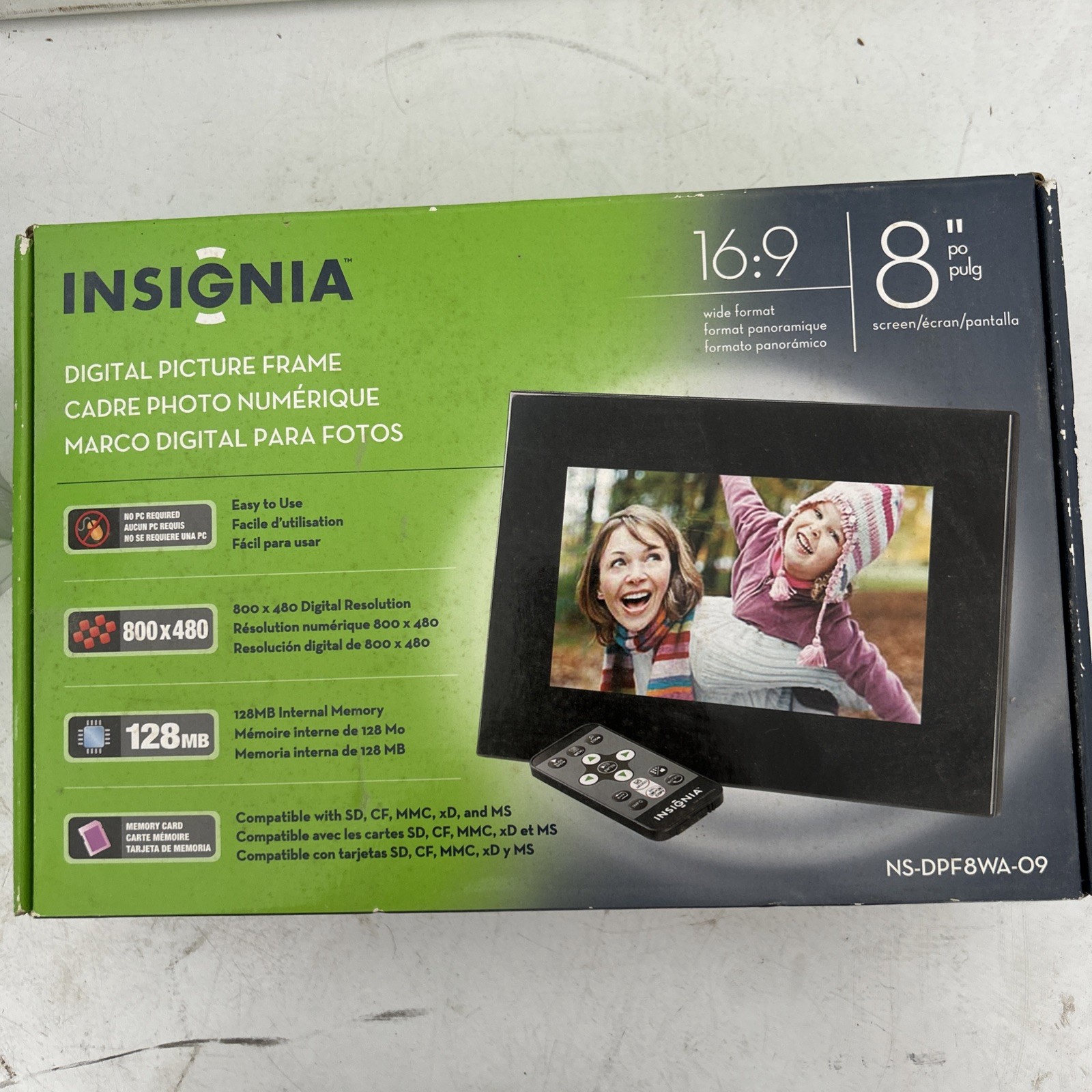 Insignia NSDPF8WA09 8" Digital Pic Frame 16:9 Wide Format 128mg Internal Memory