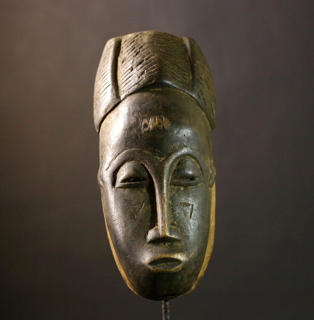 Rare African Wooden Mask Hand Carved Wood Vintage Wall Art-G1844
