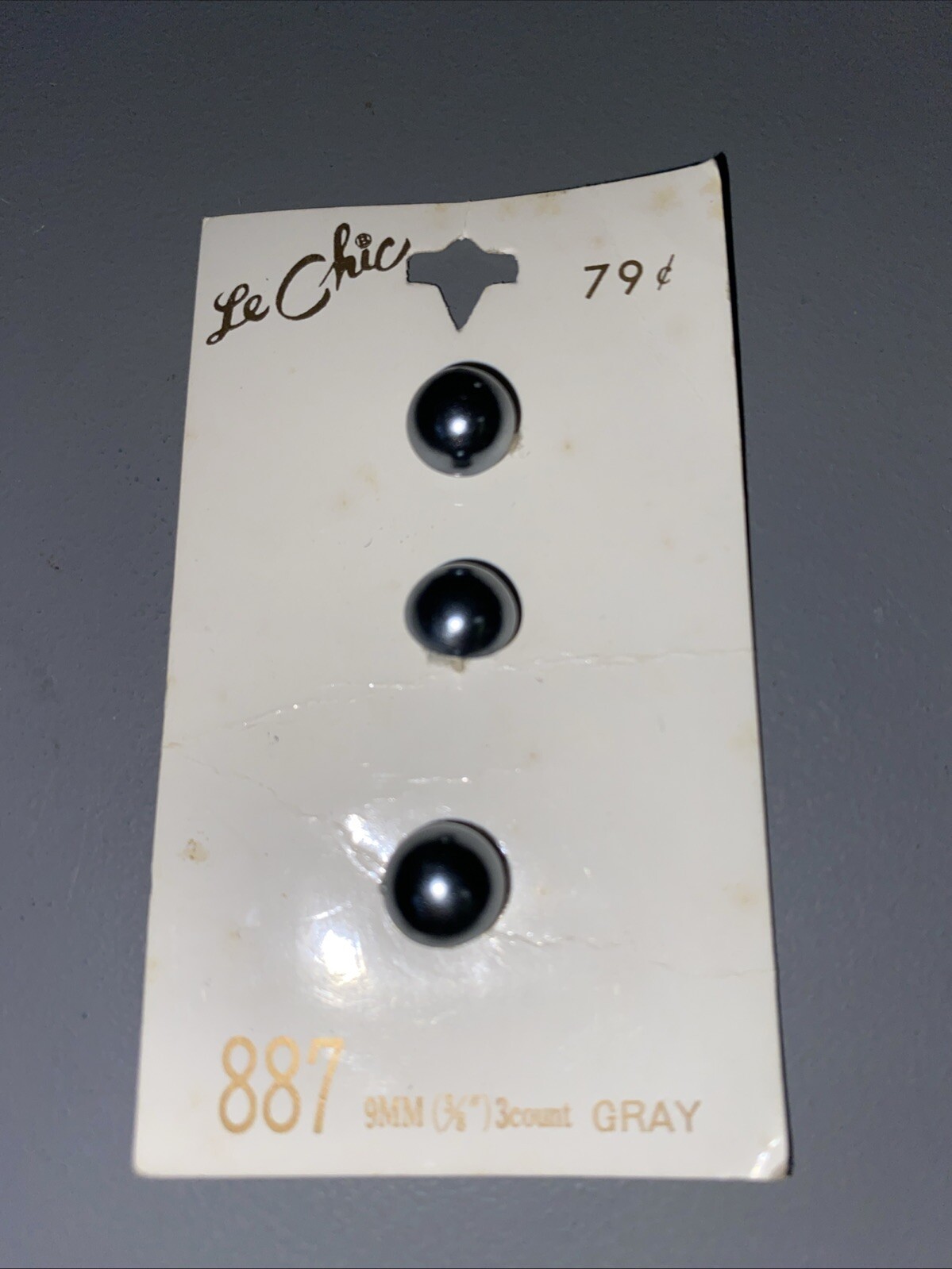 VTG BUTTONS Le Chic Silver Pearly Buttons 887 Grey SEWING NOTIONS