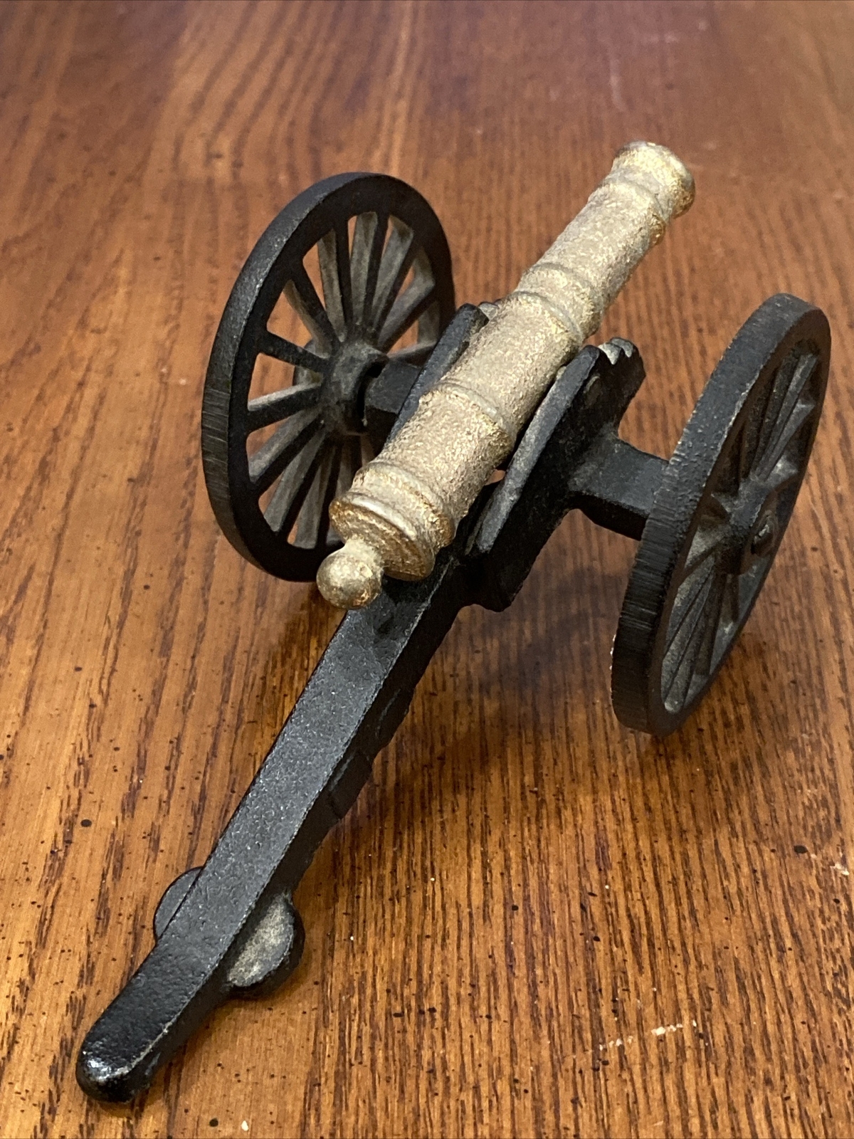 Vintage Cannon MFCO 2-5/8” Long Cast Brass Barrel 1/7 Scale 4.5”x2.25”x2” Tall