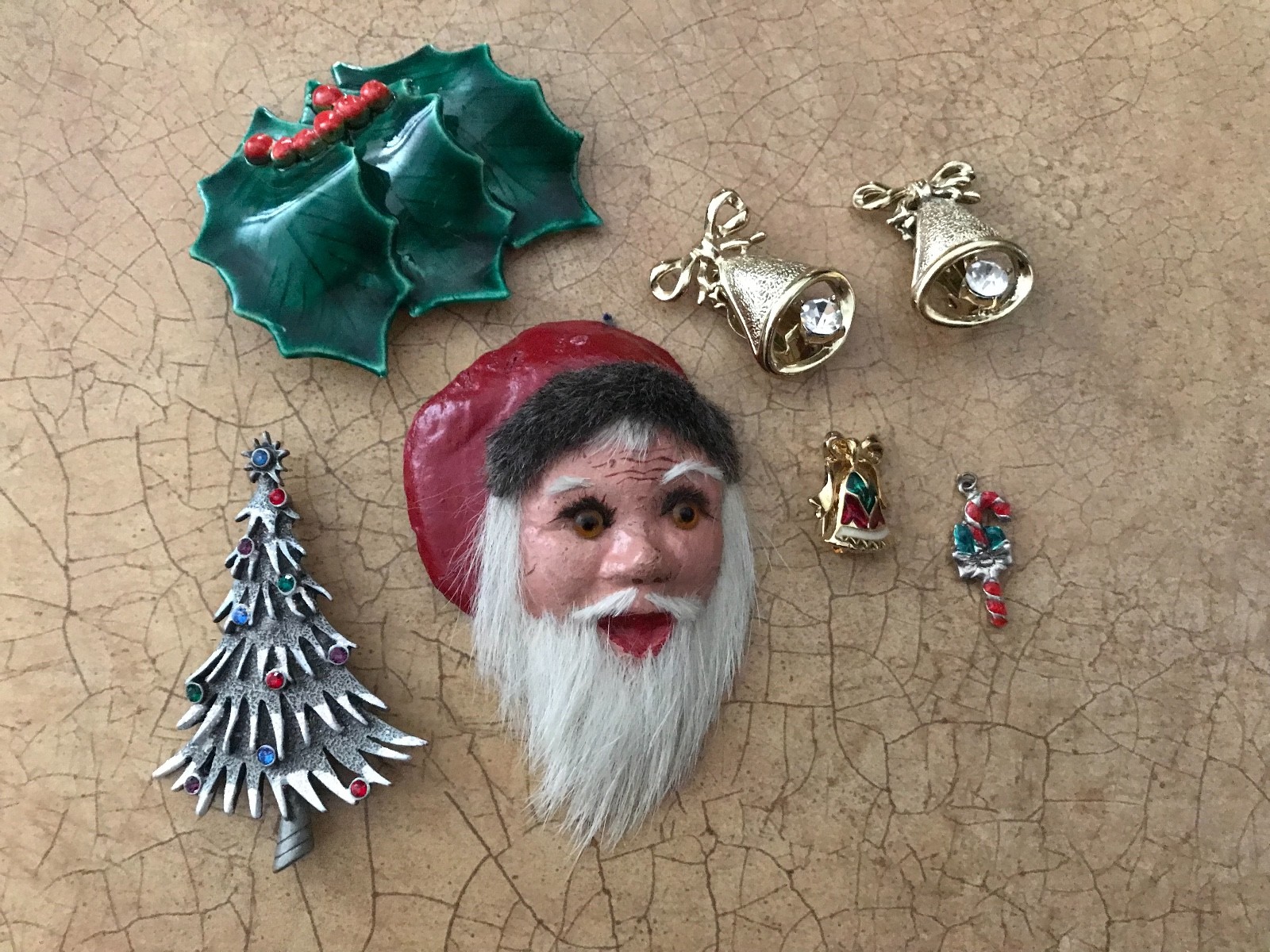  VTG 7 Christmas Pins Santa Signed JJ Tree RS Enamel Clip Bell Earrings Pendant 