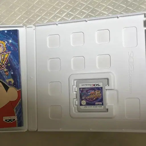 Nintendo 3DS Shinnosuke Nohara Game Card + Kirby Robo Bot Game Card