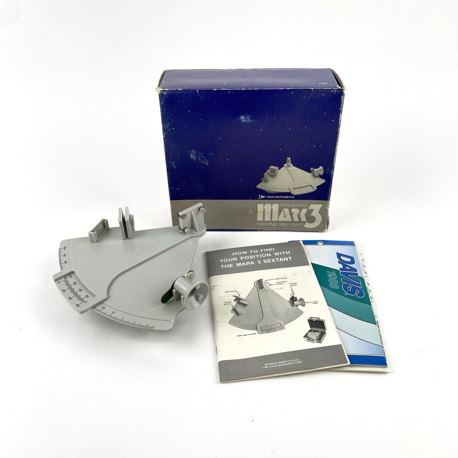 Vtg Davis Instruments Mark 3 Marine Sextant Standard #011 w/ Box & Instructions