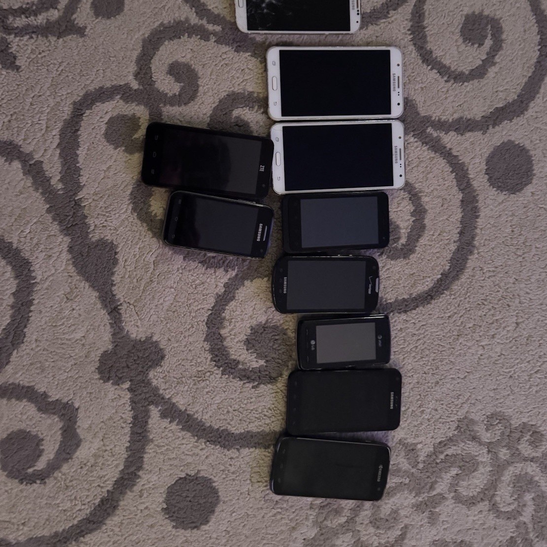 Samsung LG Casio Mixed Lot of 11 Cell Phones Smartphones for parts
