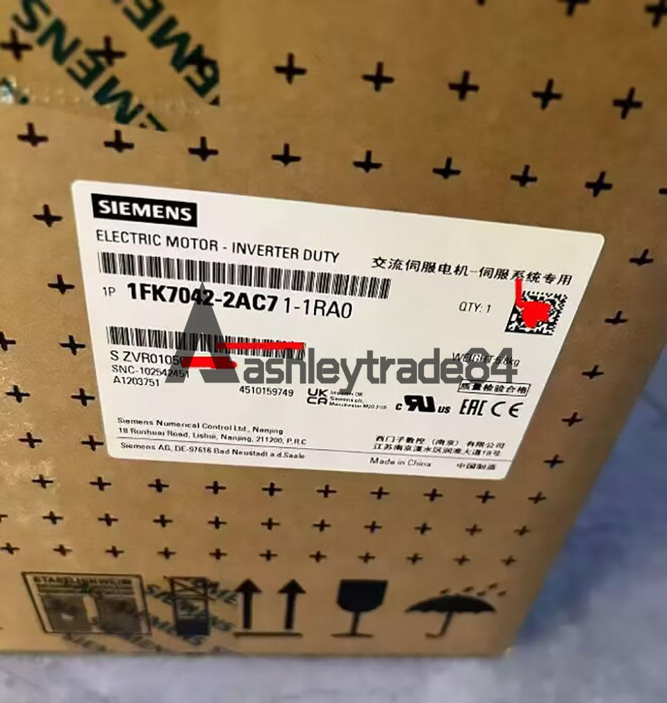 ONE NEW SIEMENS Servo Motor 1FK7042-2AC71-1RA0