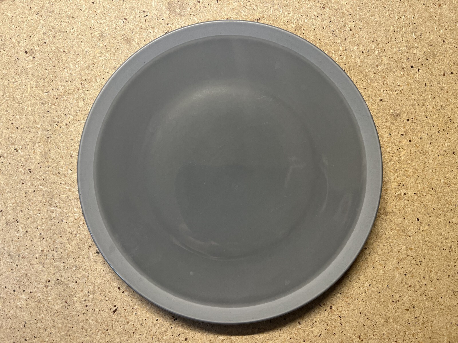 Vera Wang Vera Gradients Wedgewood England 1759 Gray Salad Plate 8.75"