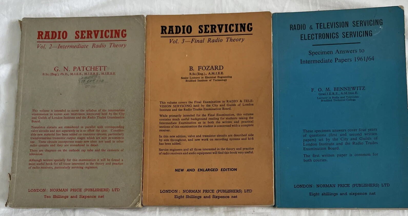 Radio Servicing Volume 2 & 3 & Workbook Radio & TV servicing Fozard C21