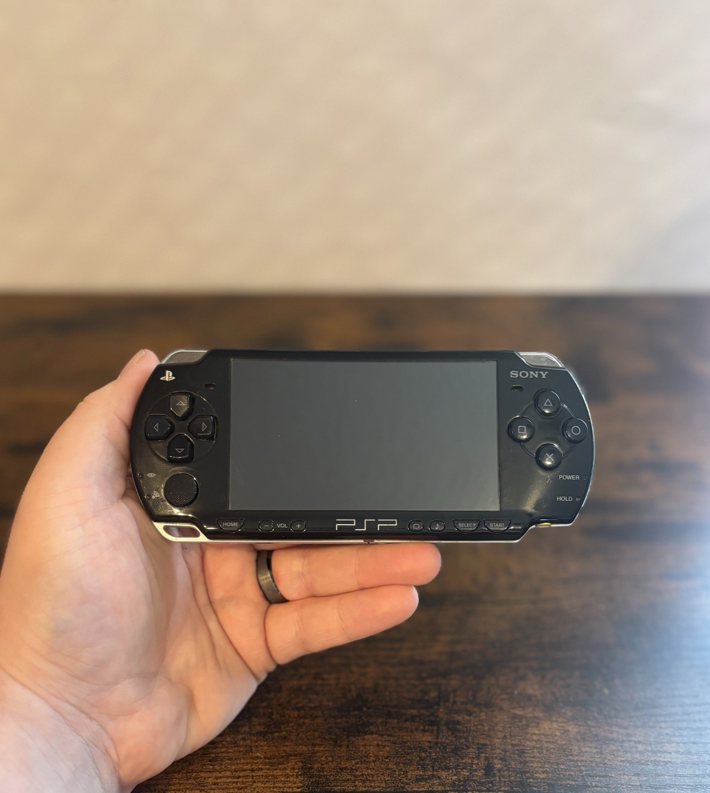 Sony PSP with WWE SmackDown vs Raw 2007 and a Carrying Case [TESTED AND WORKING]