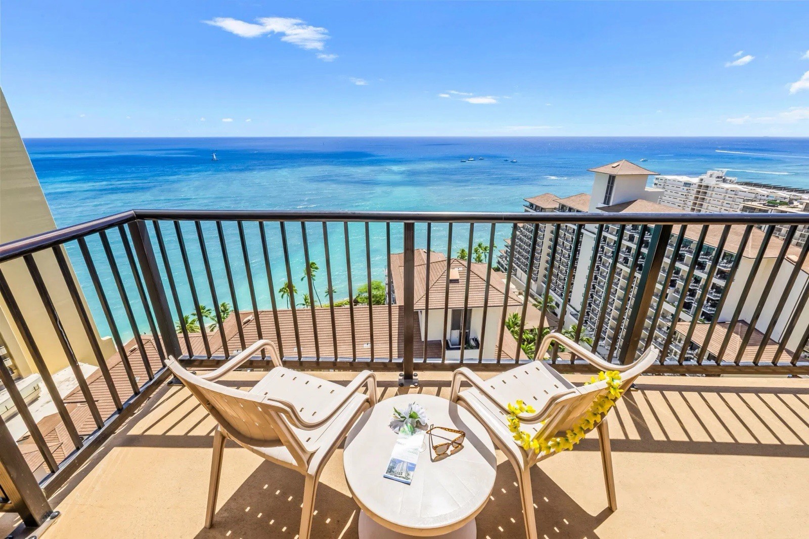 Christmas in Honolulu, Hawaii - 1 week in luxury resort, 1 bedroom