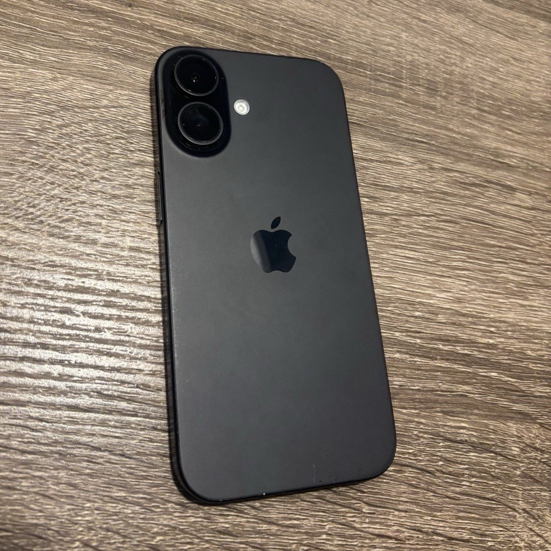 Apple iPhone 16 Smartphone Black 128GB 6.1-inch Display Bar Style Mobile Phone