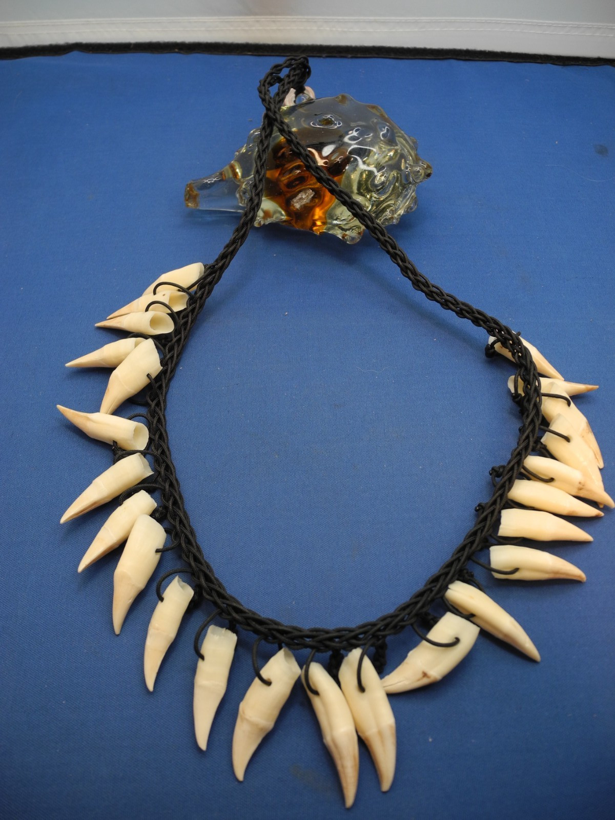 VINTAGE necklace,GENUINE ANIMAL/BOVINE Native American tribal,MINT