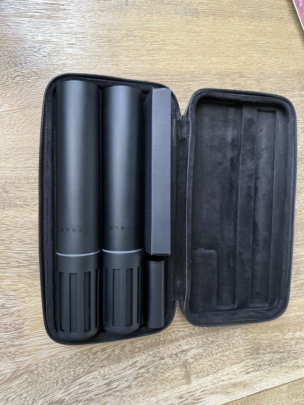 Tesla Karaoke Microphone with Portable Case Car Karaoke Microphone