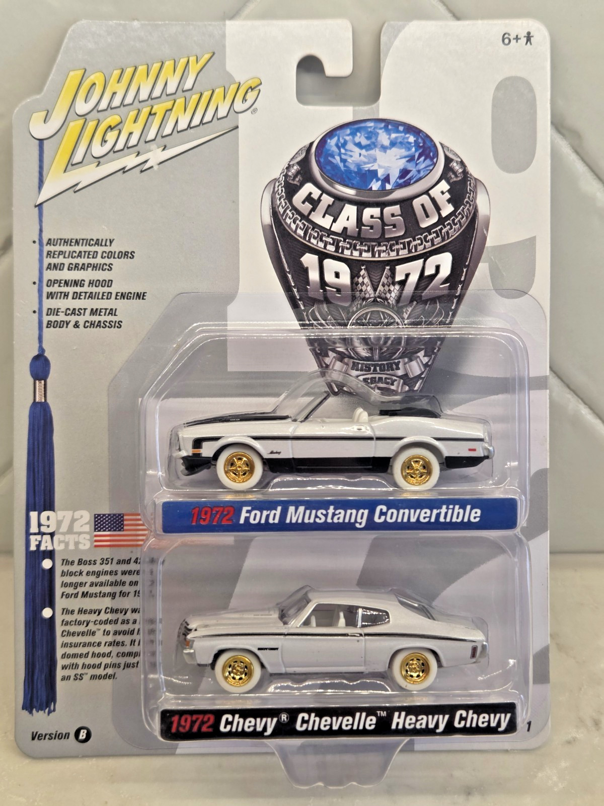 Chase Johnny Lightning Class Of 1972 Ford Mustang Convertible & Chevy Chevelle