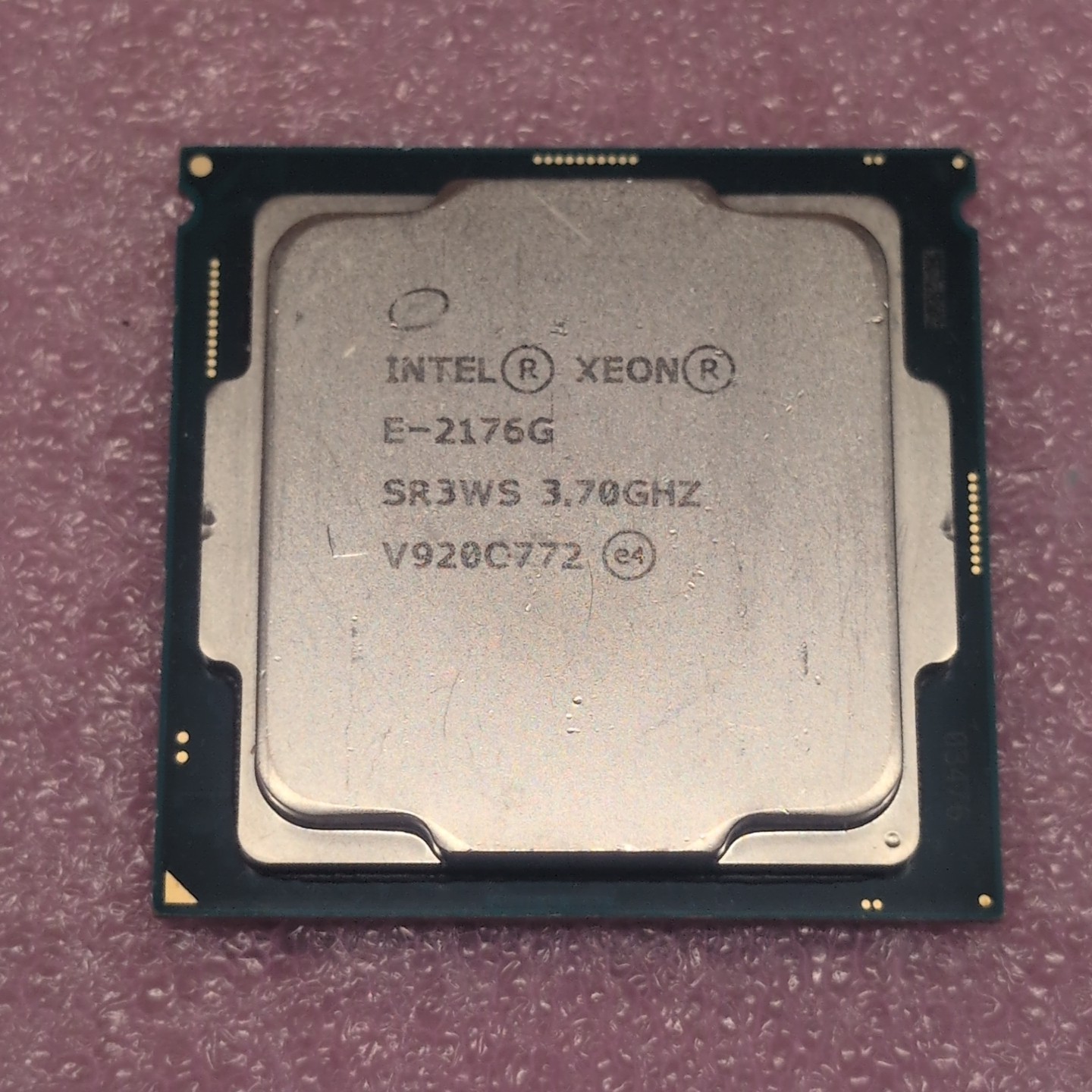 Intel SR3WS CPU 4.70GHz Xeon E-2176G LGA 1151 Socket H4 6-Core 12-Thread CPU