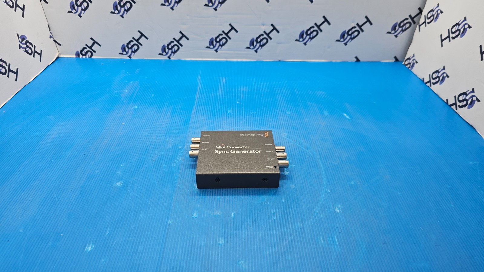 Blackmagic Design Mini Converter Sync Generator with 6 Outputs