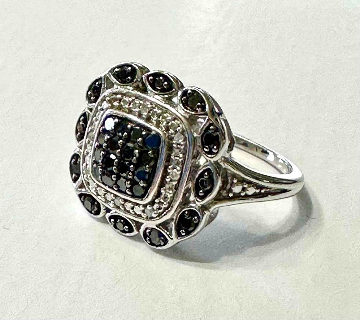 Lucent Jewelry LJ Sterling Silver Black & White Moissanite Ring  Sz. 7