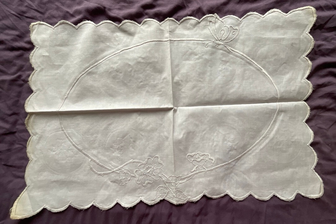 Large Vintage Embroidered doily table linen  - retro cottage core  71cm  x 46 cm