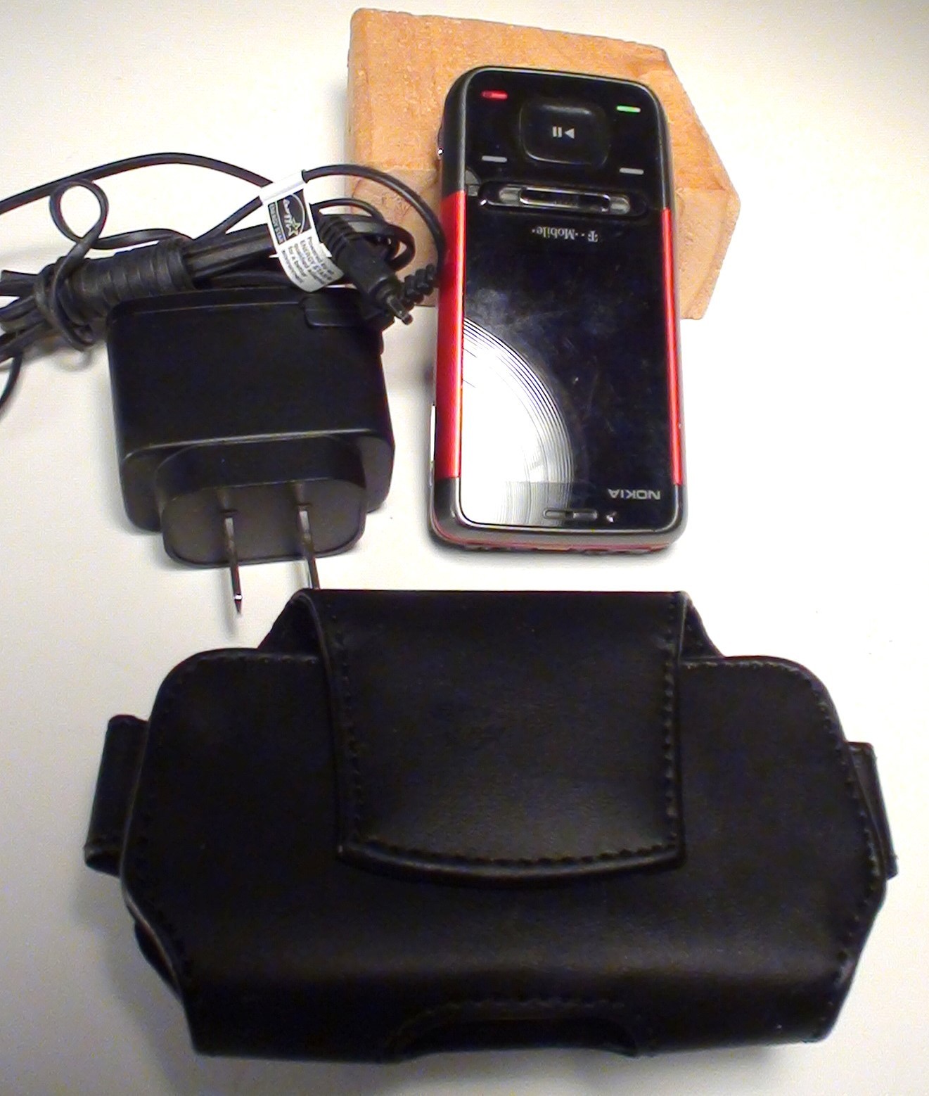 Genuine Nokia (T-Mobile) 5610d-2b Xpress Music GSM Cell Phone w/ Case & Charger