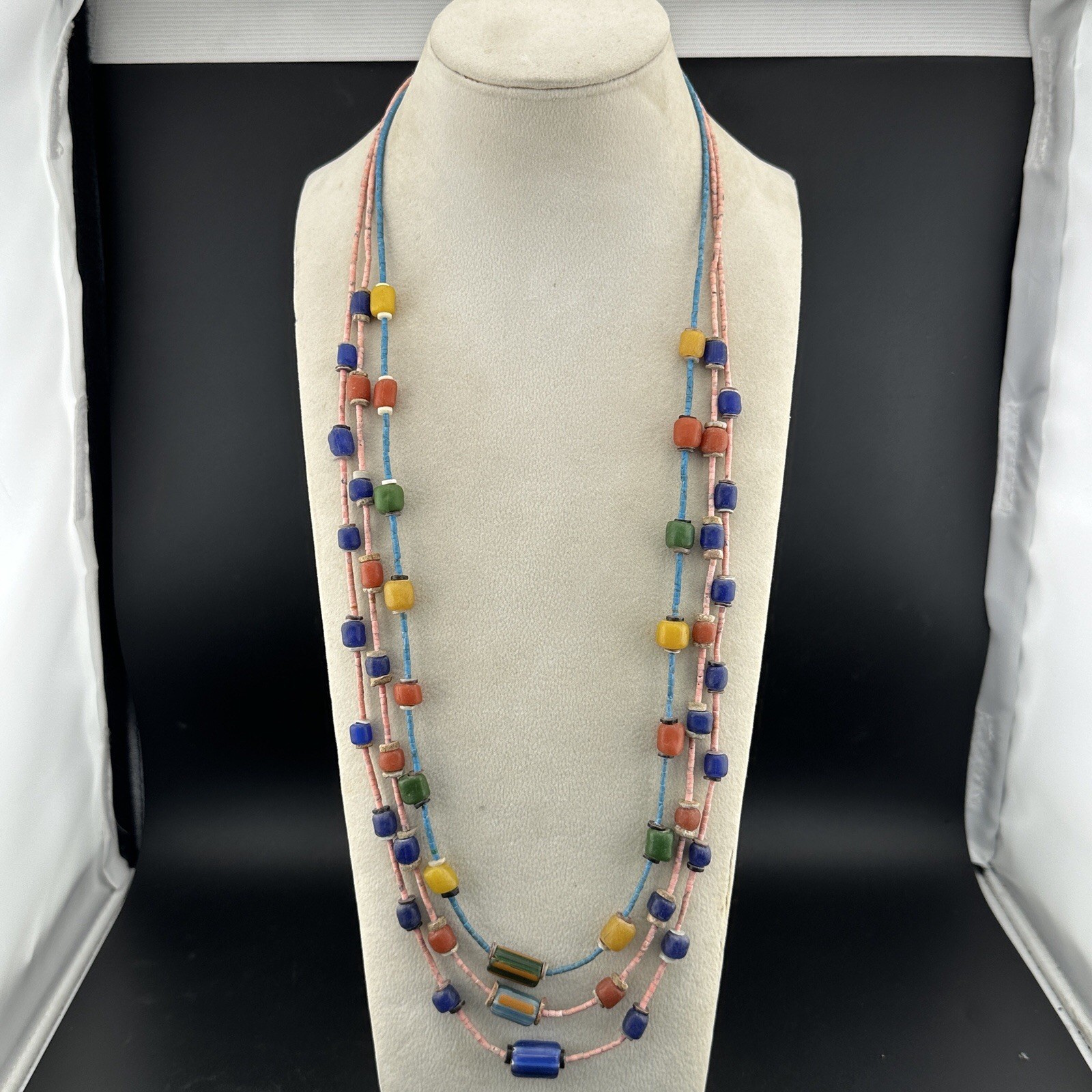 Stunning Beautiful  Glass Beads Necklace