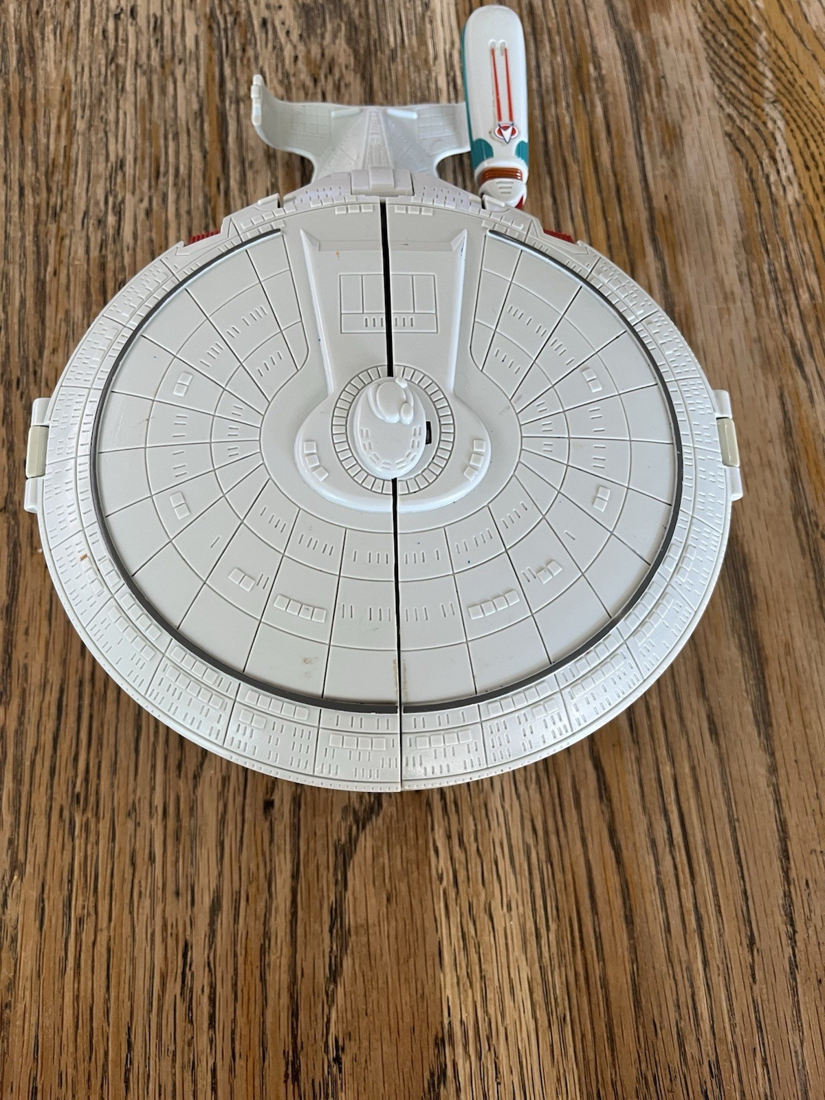 Vintage 1995 Star Ship USS Enterprise NCC-1701-D Generations Micro Machines