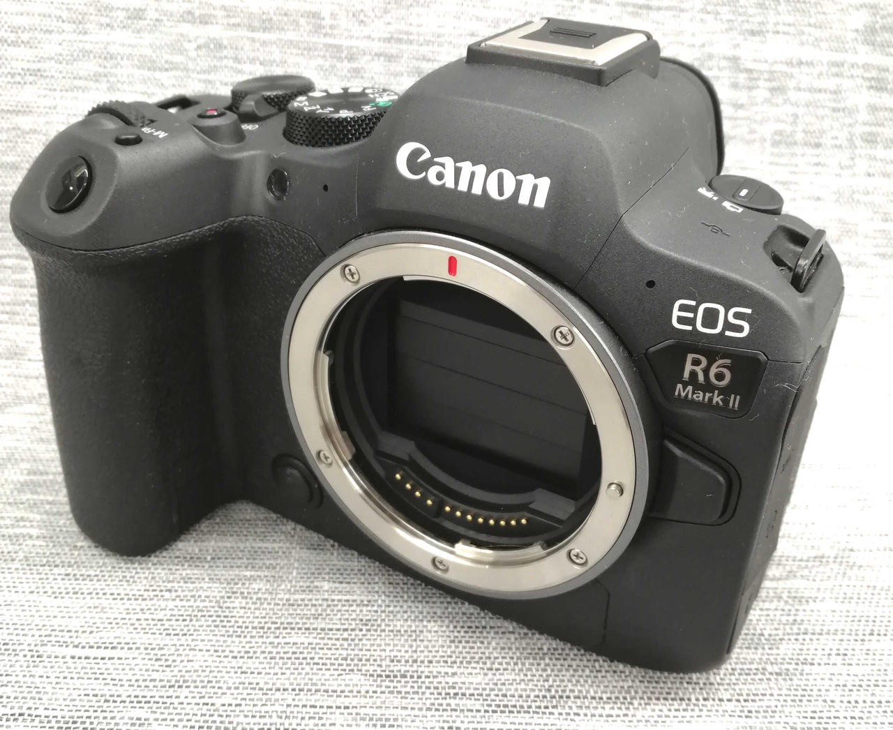 Canon EOS R6 II Mirrorless Camera 24.2MP Full Frame CMOS Used From Japan