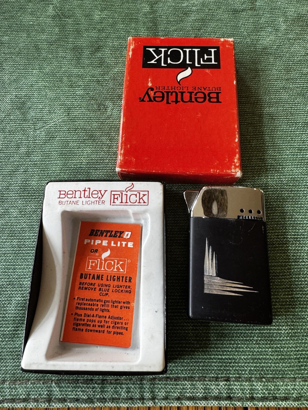 Vintage Bentley Flick No. 1671 Butane Lighter Original Box Display