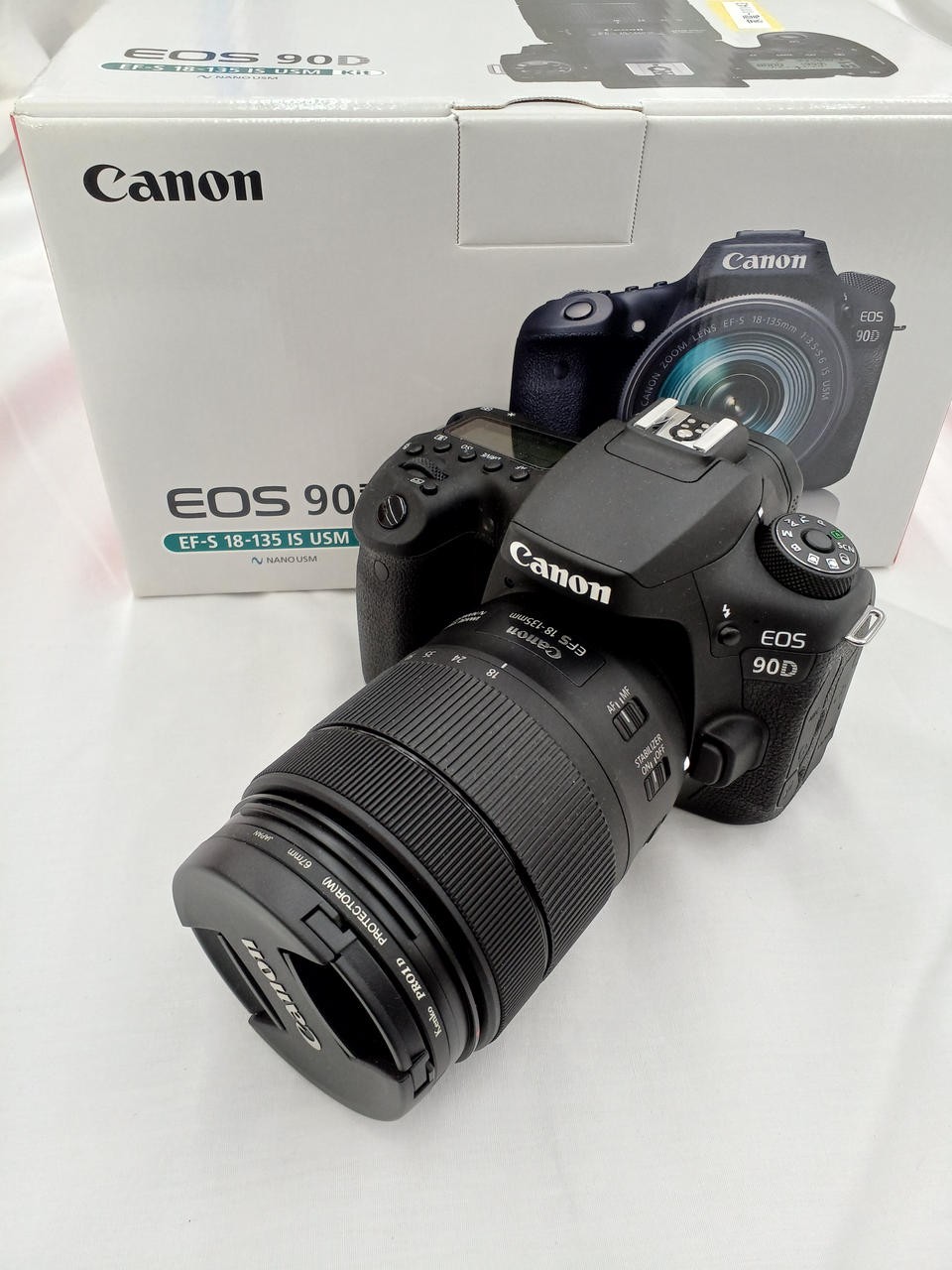 Canon EOS 90D DSLR Camera Kit EF-S 18-135 Lens 32.5MP, 45pt AF, Used From Japan