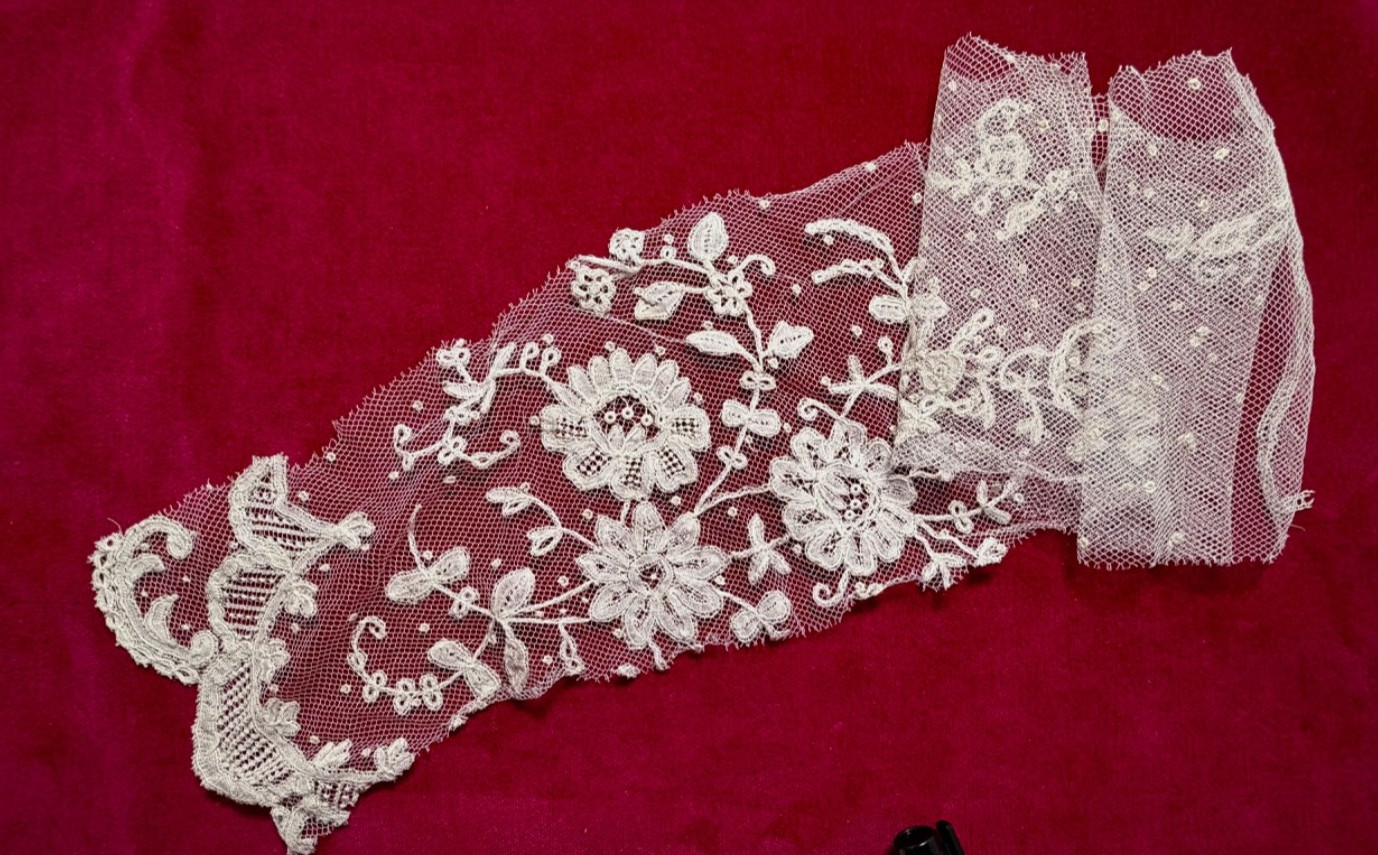 Brussels bobbin lace fragment Sew Craft collector