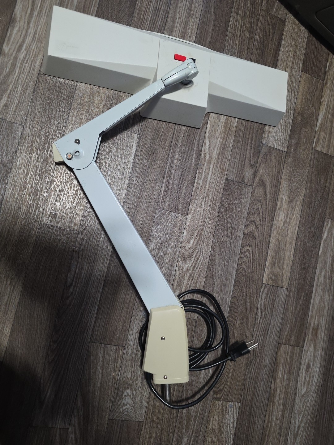 Mid Century Modern Table Lamp Dazor 8FL-150 Lamp Task Table Metal, Enamel Read 