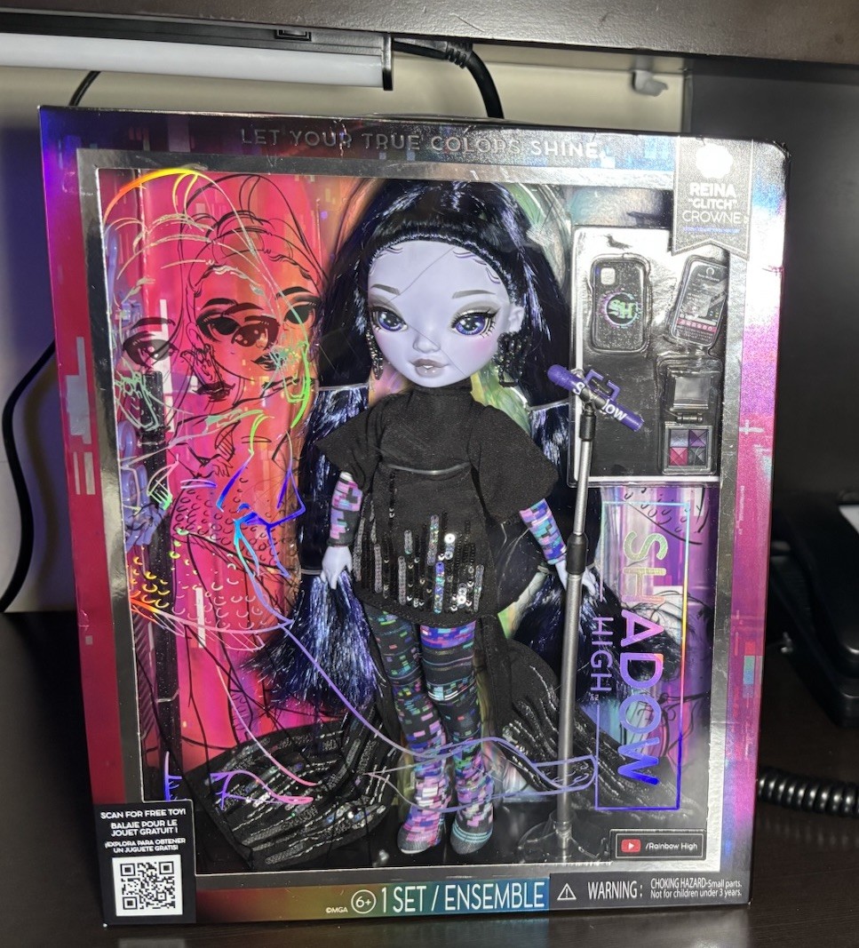 Rainbow High-Shadow High Dolls Reina "Glitch" Crowne NIB