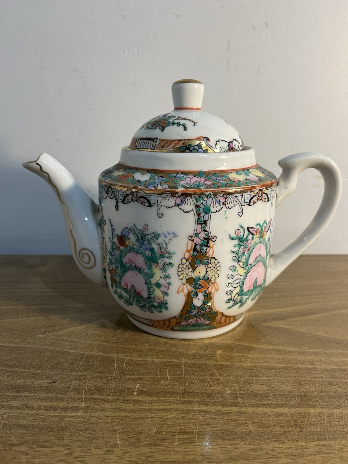 Chinese Rose Medallion Porcelain Teapot