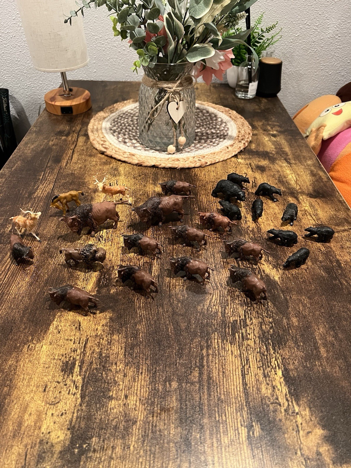 Vintage 1960s 70s Buffalo Bison Bear Animal Figure Toy Plastic 2" & 3”Hong Kong