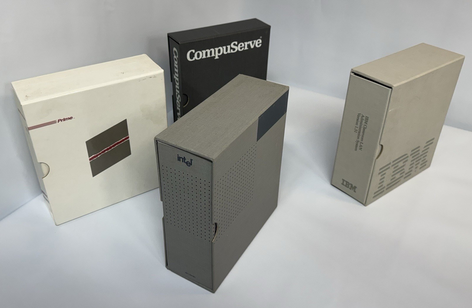 Vintage 9” 3 Ring Computer Related Binders Compuserve, Intel, IBM, Prime Compute