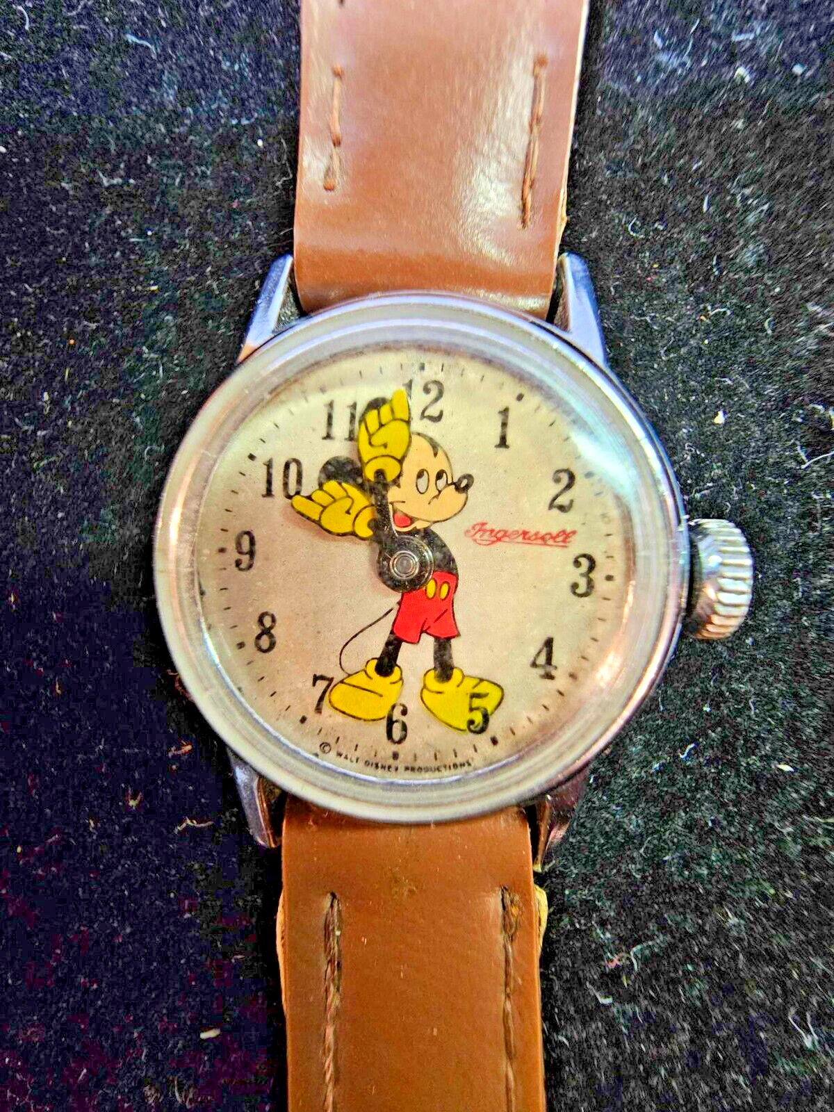 Vtg Mickey Mouse Mechanical Watch Ingersoll- works- READ- S60