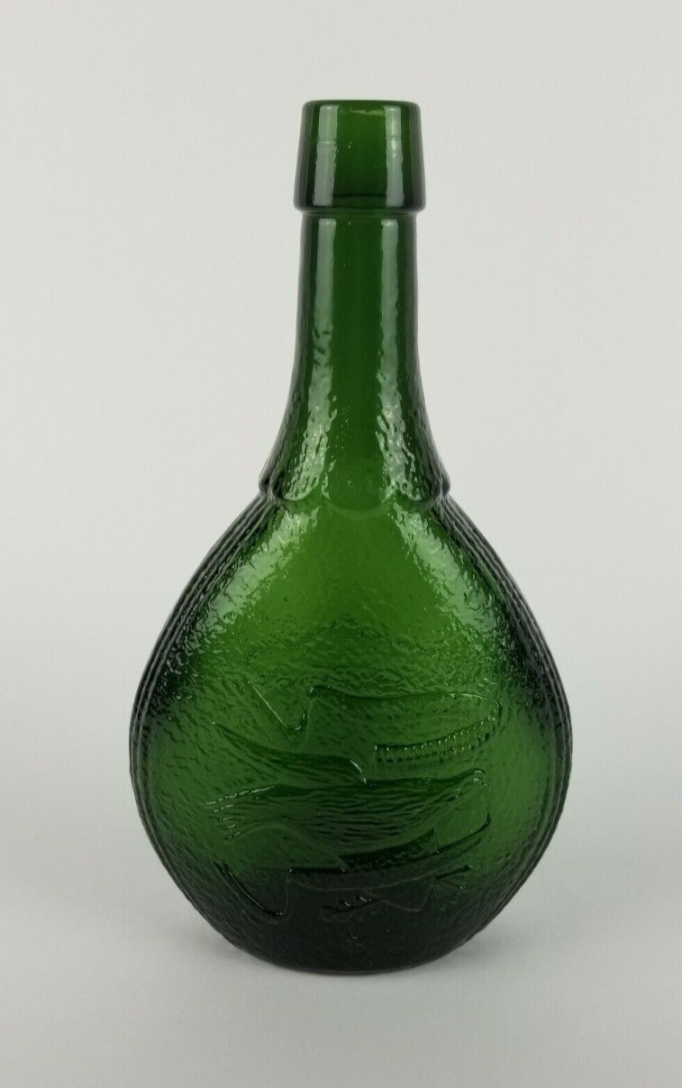 NULINE Wheaton Emerald Green Union Shield w/Clasped Hands & Dove Bottle VINTAGE