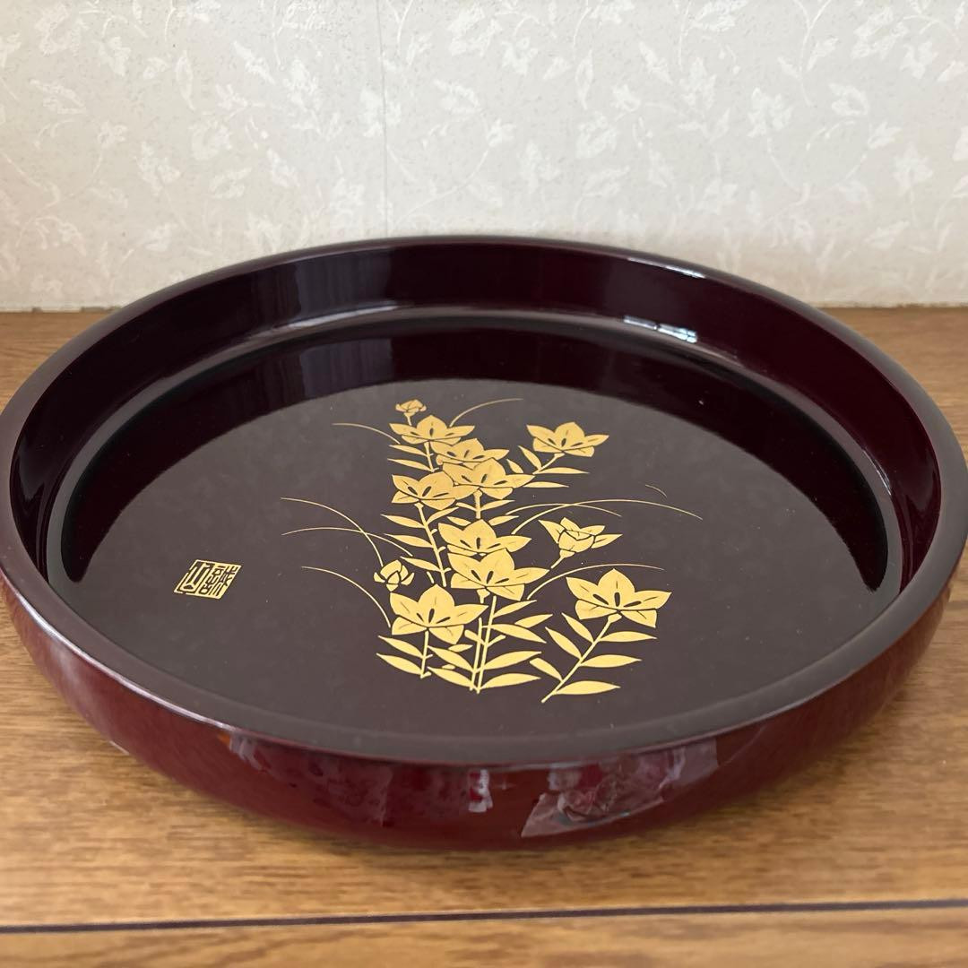 Maki-e Lacquerware Black Round Tray Gold Gentian Leaf Pattern Seibi Lacquerware