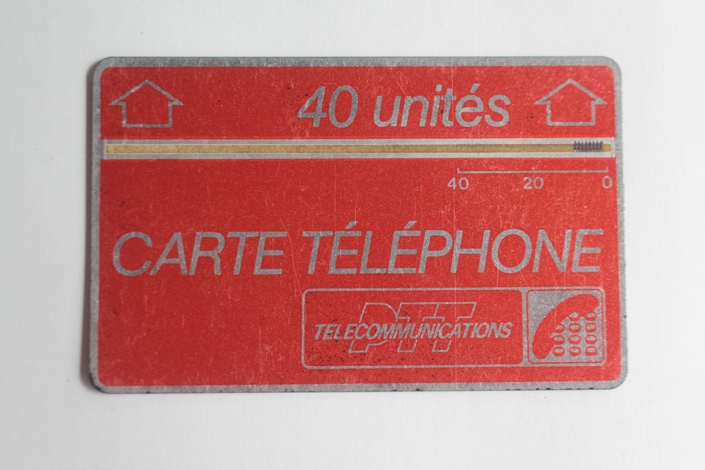 L&G Red 40 Unit F6 France Remote Card (69054)