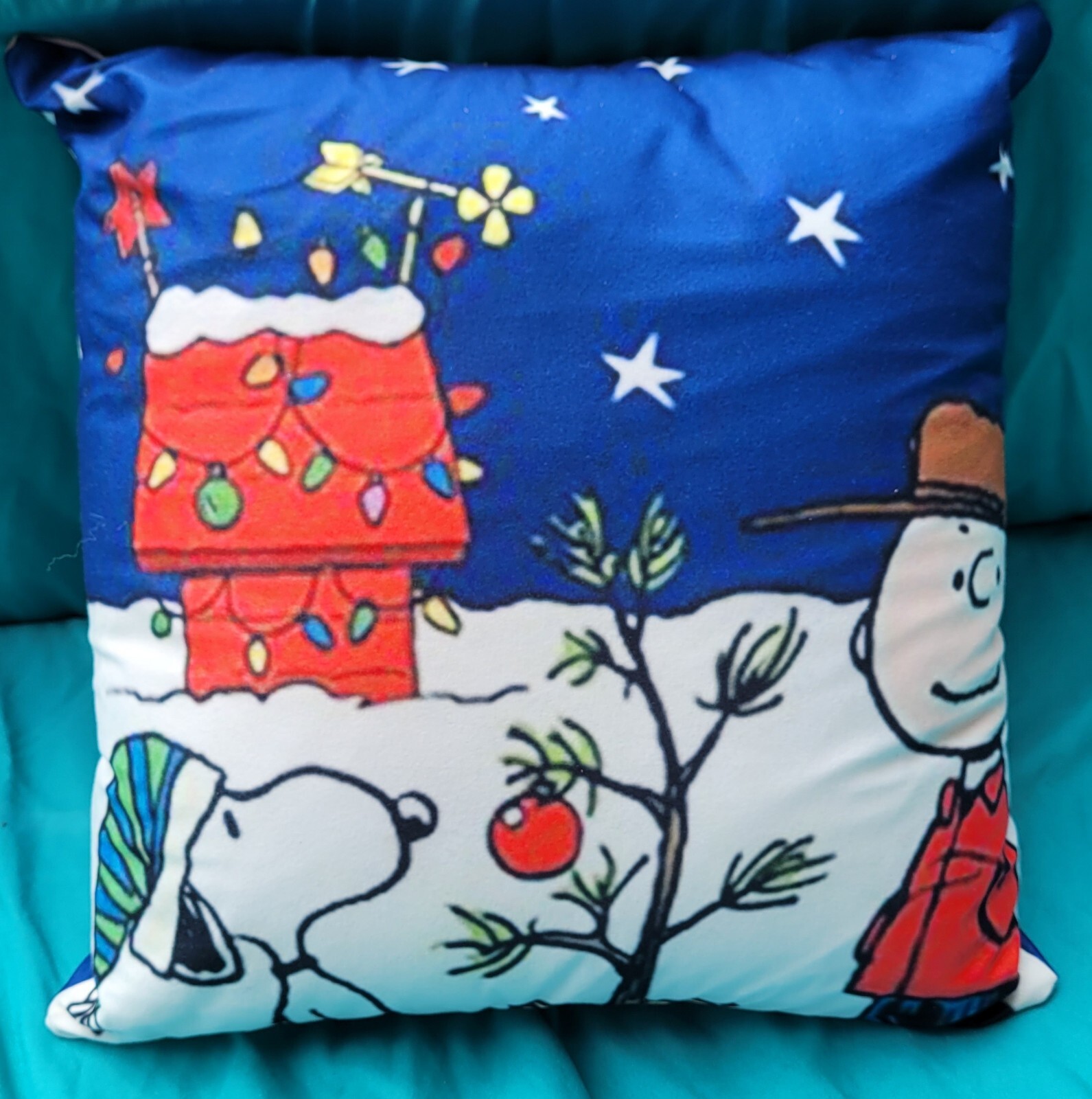 Charlie Brown & The Peanuts Gang Christmas Throw Pillow Plush 16" Decorative 