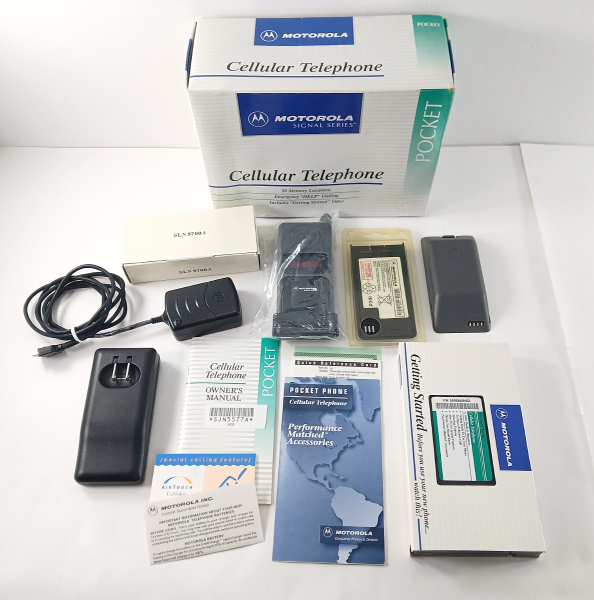 Vintage 1994 Motorola Pocket 12822 Cellular Telephone In Box + Accessories WORKS
