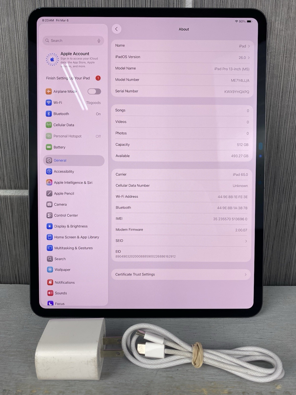 Apple iPad Pro 13" M5 Chip (ME7Y4LL/A) 512GB Wi-Fi/Cellular-Battery 100%.