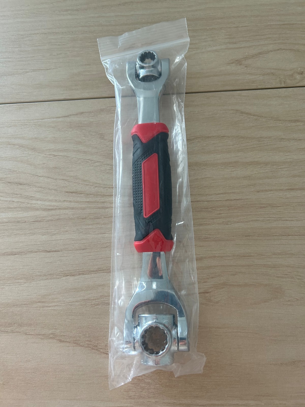 8-in-1 Universal Socket Wrench - New