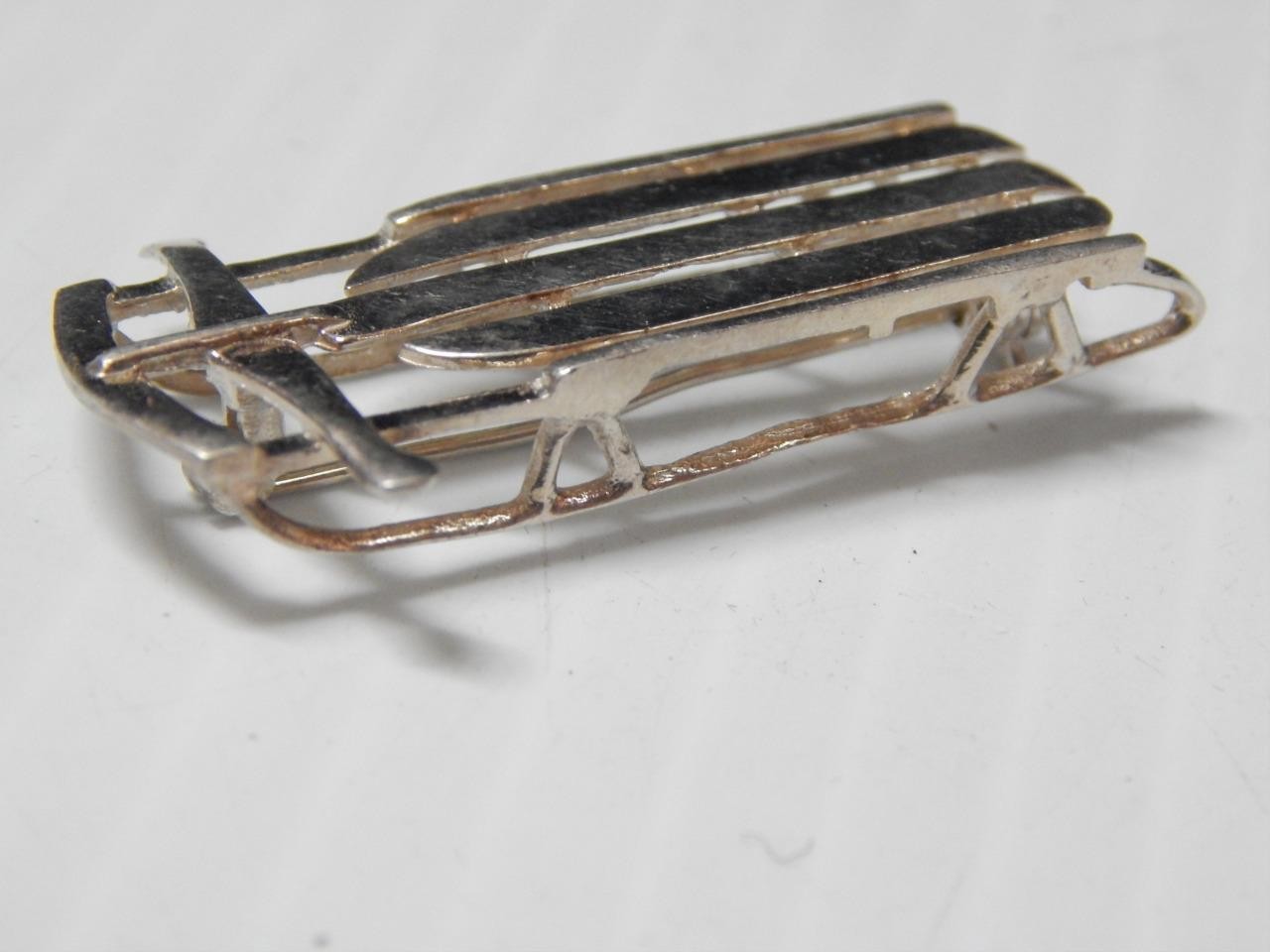 FUN VINTAGE MEXICAN STERLING SILVER RADIO FLYER STYLE / WINTER SNOW SLED PIN
