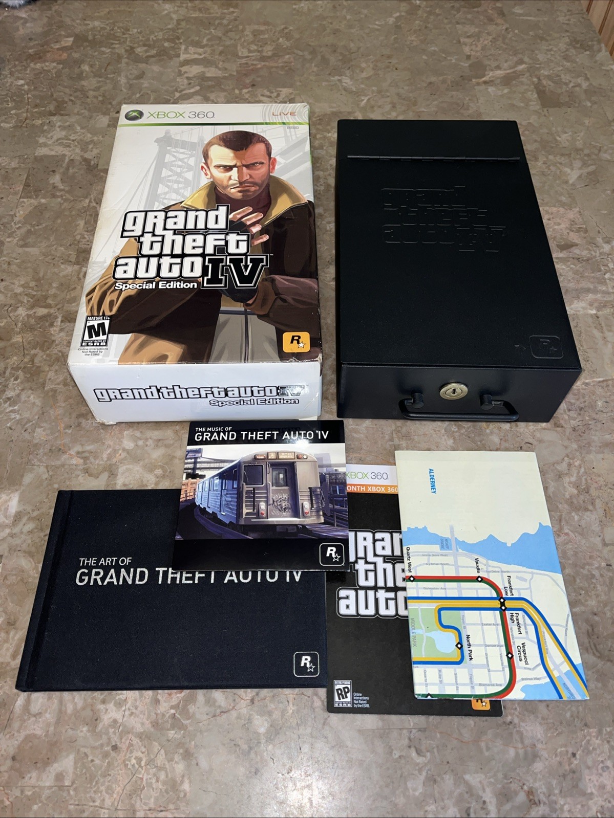 Grand Theft Auto 4 IV Special Edition (Xbox 360 2008) - NO Game - Music & Book