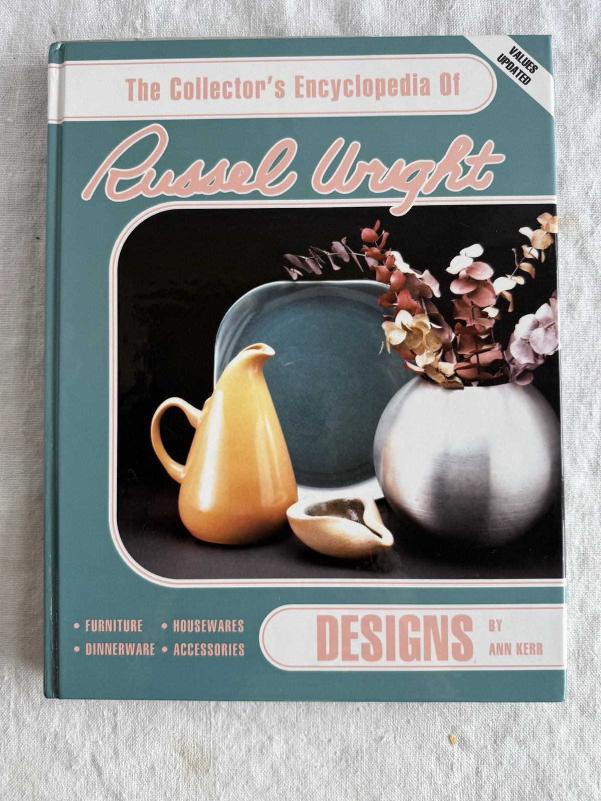 Collectors Encyclopedia of Russell Wright dinnerware