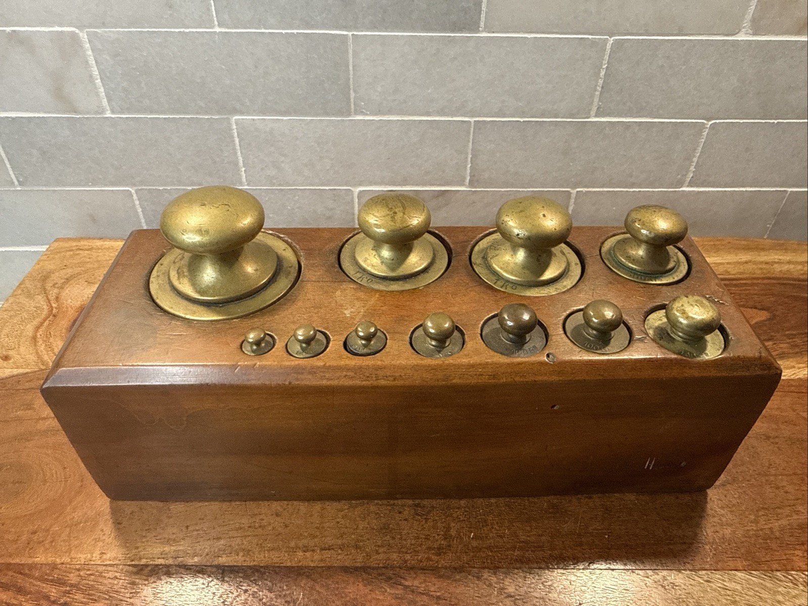 Vintage Brass Apothecary Weights Original Wooden Box 11 Weights 10g -2Kilo